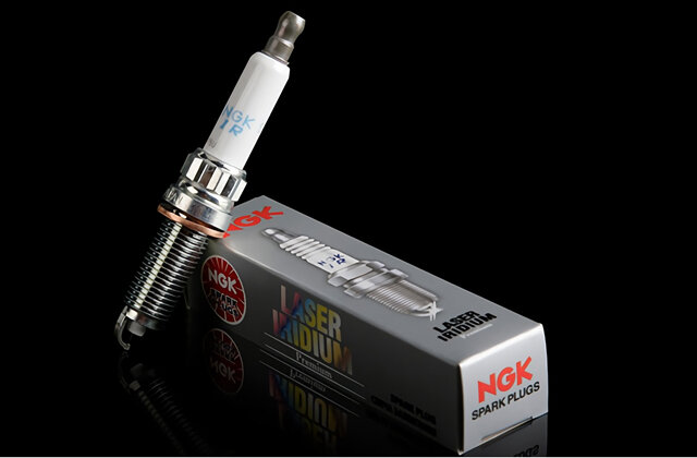 What is the function of spark plug? What is the structure of spark plug? 