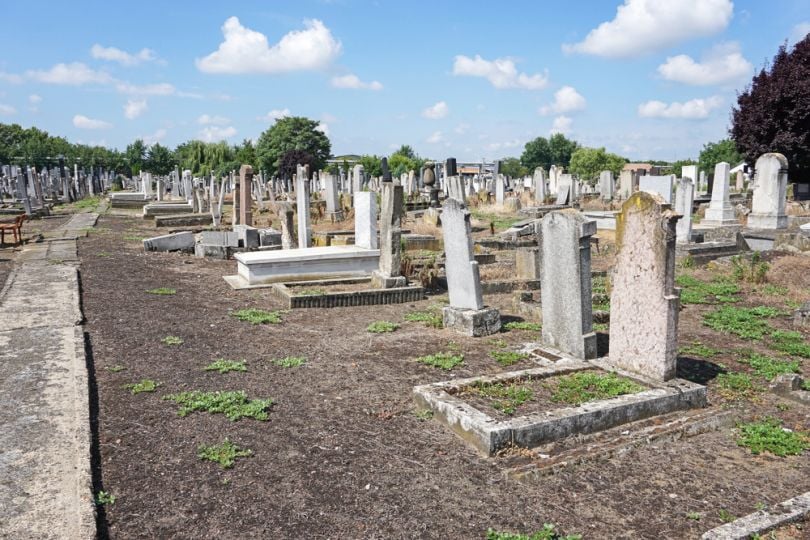 robotics-drones-jewish-cemeteries